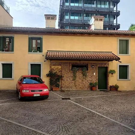 Appartamento Bonbon, Centro Storico Con Parcheggio Gorizia Exterior foto